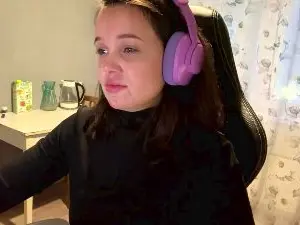 KamalaHelfrich  live sex cam