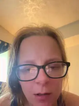 Bbygrlchels  live sex cam