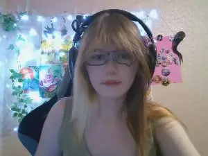 EarlineArbry  live sex cam