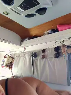 Marinomade  live sex cam