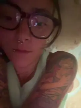 Dracarys322  live sex cam