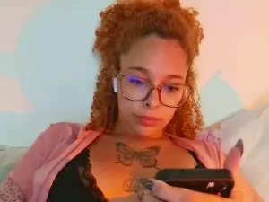 Lizzamonroe2  live sex cam