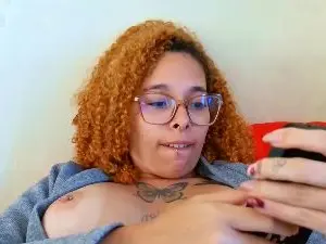 Lizzamonroe2  live sex cam