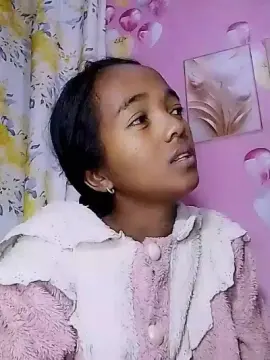 Elisah7  live sex cam