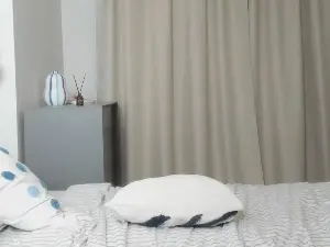 LianneRetzlaff  live sex cam
