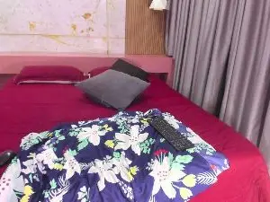 LisaTaylor  live sex cam