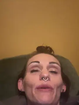 Leah_Marie3345  live sex cam
