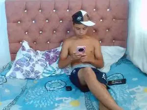 Sami_taylor  live sex cam