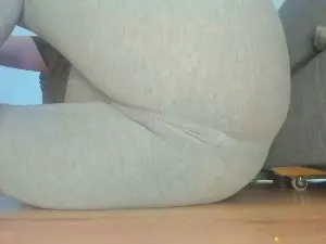 SquirtyLady41  live sex cam