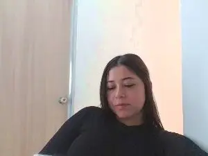 Melaniehot4  live sex cam