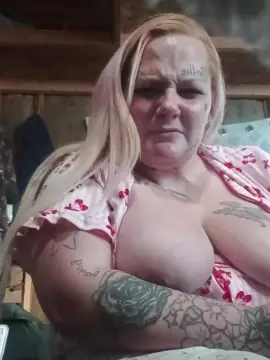 Barbiedoll1979  live sex cam