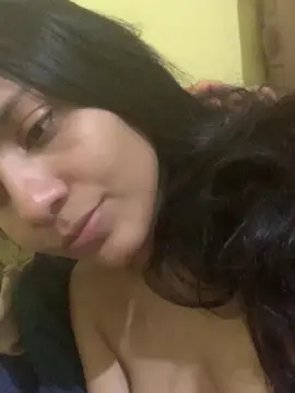 Maduu7  live sex cam