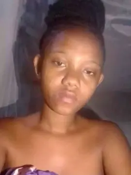 Avrilas  live sex cam