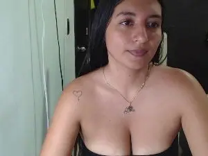 22_saliha  live sex cam