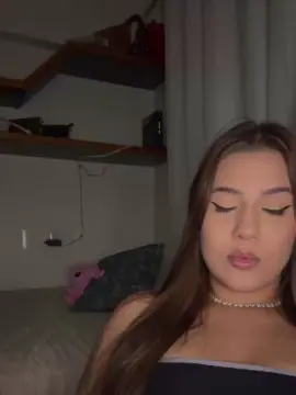 Badgalmontaner  live sex cam