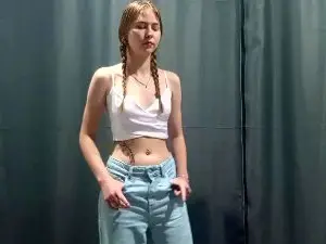 LinneaAndrae  live sex cam