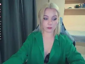 RamonaTordsen  live sex cam