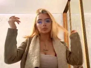 ElisaDiblase  live sex cam