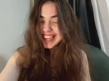 JoeyBierce  live sex cam