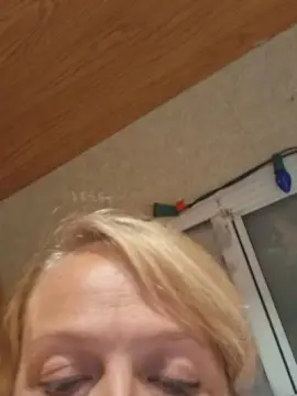 Juicy97  live sex cam