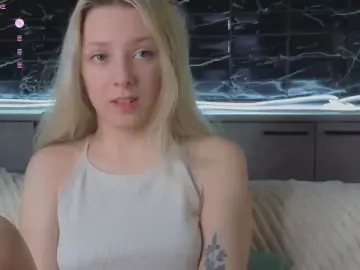 MildredGault  live sex cam