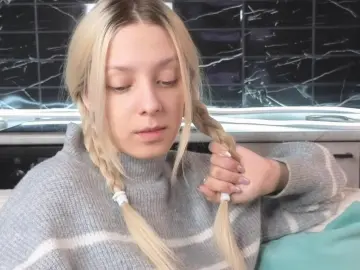MildredGault  live sex cam
