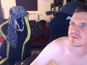 Lust2012  live sex cam