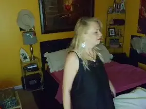 BoOtsieBaby  live sex cam
