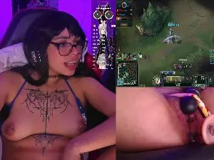 Nyveth  live sex cam