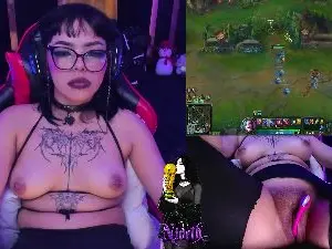 Nyveth  live sex cam