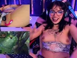 Nyveth  live sex cam