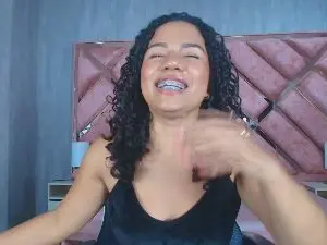 TamaraaHoney  live sex cam