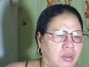 HottyIslandMom  live sex cam