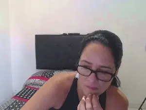 Antonella__24  live sex cam