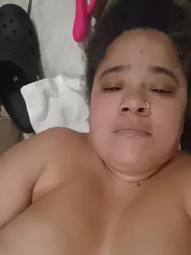 Bigsweetness  live sex cam