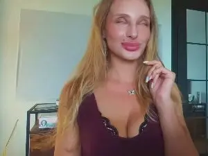 MarilynBeauty  live sex cam