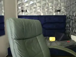 Megara_25  live sex cam