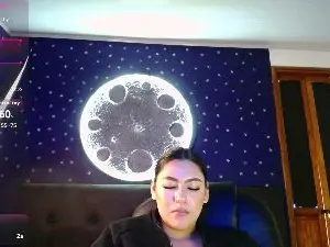 Megara_25  live sex cam