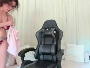 SaraDesireXO  live sex cam