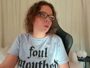SaraDesireXO  live sex cam