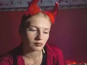 ClorindaFouyer  live sex cam