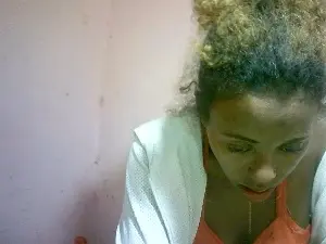 Sairah28  live sex cam