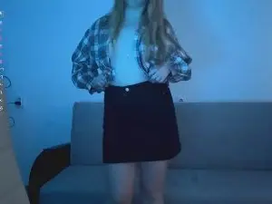 ShaniceMarton  live sex cam