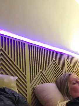 Nous3010  live sex cam