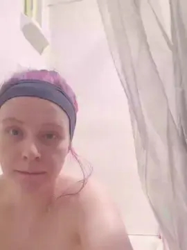 Glitterberry02  live sex cam