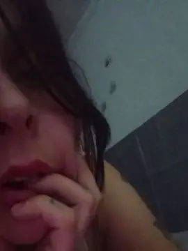 Nine_valky  live sex cam
