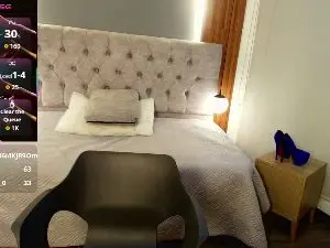 MirandaKoling_  live sex cam