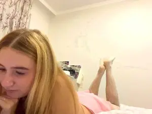 ArnetteBregon  live sex cam