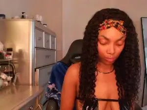 Butterflybootyy  live sex cam