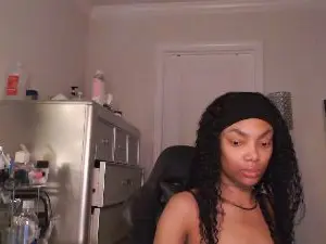 Butterflybootyy  live sex cam
